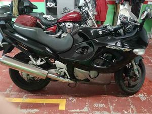 SUZUKI - GSX750F
