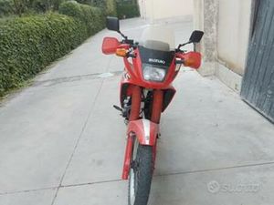 SUZUKI DR 650 - 1990