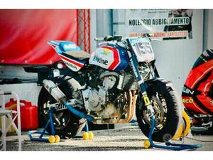 HONDA HORNET 600 PRONTO PISTA