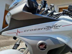 CROSSRUNNER VFR 800X
