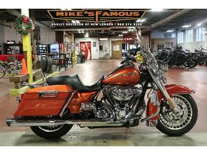 2011 HARLEY-DAVIDSON ROAD KING®