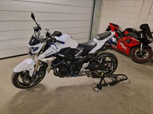 SUZUKI GSR 750 ZADBANY WIĘCBORK