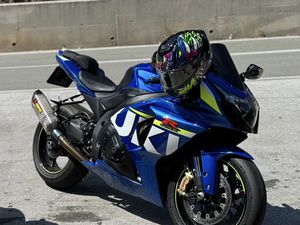 SUZUKI GSXR L6 1000 →