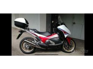 HONDA INTEGRA 750 - 2015