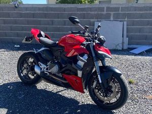 DUCATI STREETFIGHTER V2