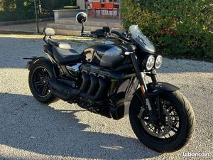 TRIUMPH ROCKET 3 GT TRIPLE BLACK