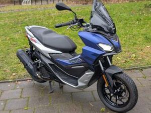 APRILIA SR GT 200 IN TOPSTAAT! SLECHTS 5400KM & VEEL OPTIES! — MOTOREN | APRILIA — MARKTPLAATS