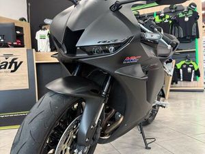 HONDA CBR 600 RR 2025