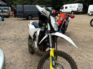 HUSQVARNA TE 300 TPI