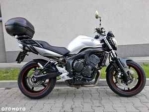 YAMAHA FZ6