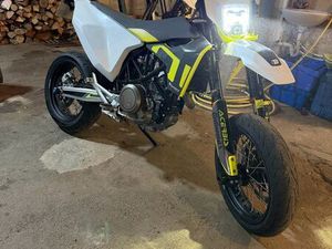 HUSQVARNA 701 SUPER MOTARD