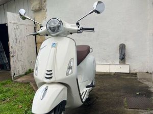 VESPA PRIMAVERA 50