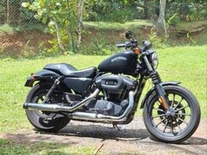 HARLEY DAVIDSON IRON 883