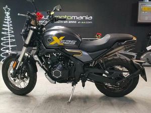 VENDO VOGE TROFEO 525ACX SCRAMBLER (2023 - 25) USATA A ROMA (CODICE 9894570) - MOTO.IT