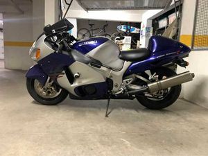 SUZUKI GSXR 1300 - HAYABUSA CARCAVELOS E PAREDE