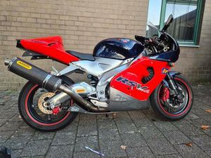 ② APRILIA RSV MILLE
