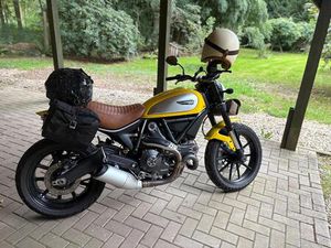 DUCATI SCRAMBLER 800 ICON - SEHR GEPFLEGT, UNFALLFREI