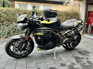 TRIUMPH SPEED TRIPLE RS, SC-PROJECT,GRIFFHEIZUNG,TANKRUC