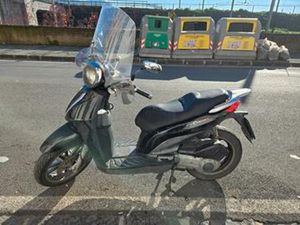 PIAGGIO CARNABY 300