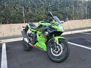 KAWASAKI NINJA 125 VERDE