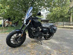 HYOSUNG GV 125 S AQUILA