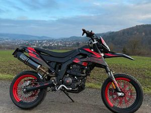 APRILIA SX 125/ GEPFLEGT/ GPR AUSPUFF + VIELE UMABUTEN