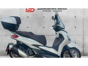 VENDO PIAGGIO BEVERLY 300 S ABS-ASR (2021 - 25) USATA A TRENTO (CODICE 9894597) - MOTO.IT