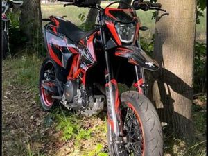 KTM SMCR 690 (TIEFERGELEGT)