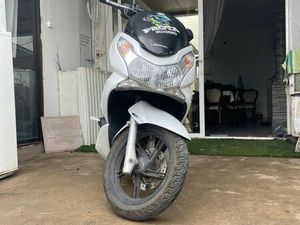 VENDO UMA MOTO PCX ALMADA, COVA DA PIEDADE, PRAGAL E CACILHAS