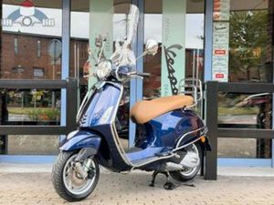 VESPA PRIMAVERA 125 ABS METALLIC BLUE 2023 4648KM 1E EIG. — MOTOREN | OVERIGE MERKEN — MARKTPLAATS