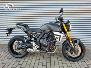 SUZUKI GSX-8T (SKLADEM, ZÁRUKA 4 ROKY, AKCE - PŘILBA ZDARMA