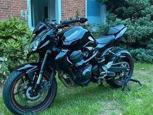 KAWASAKI Z750 GEPFLEGT UND TECHNISCH IN GUTEM ZUSTAND TÜV 06/27