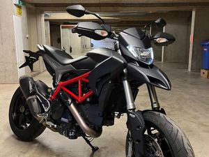 DUCATI HYPERMOTARD 821