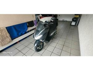 SUZUKI BURGMANN 125 MIT NOCH 3 JAHRE GARANTIE.