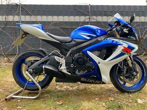 SUZUKI GSX-R 600 K6
