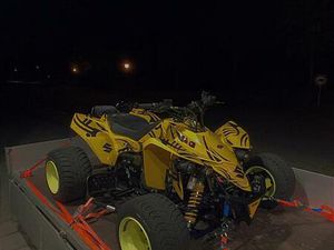 SUZUKI LTZ 400 MIT SUPERMOTO-UMBAU