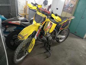 SUZUKI RM 250 2 TAKT TOP