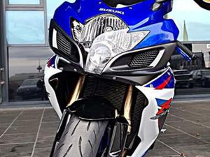 SUZUKI GSX-R600 K7 SEHR GUT ERHALTENES BIKE !