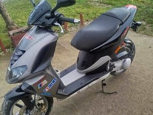 PIAGGIO SZWAJCARIA CIECZ, WTRYSK MOCNY SZYBKI!! JAK NÓWKA!!! GORLICE