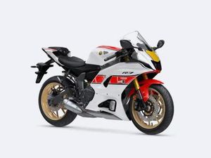 NEUE YAMAHA R7 60TH ANNIVERSARY