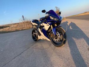YAMAHA R1 RN12