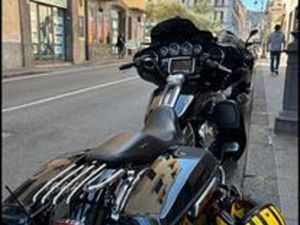HARLEY DAVIDSON TOURING