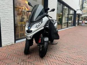 PIAGGIO MP3 300 HPE SPORT - 2022 - NIEUWE ACHTERBAND! — MOTOREN | HONDA — MARKTPLAATS