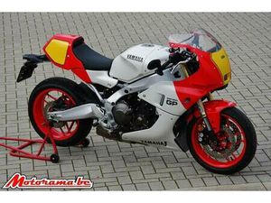 ② YAMAHA XSR 900 GP - 2025 - 1000 KM @MOTORAMA