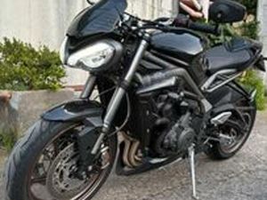 TRIUMPH STREET TRIPLE 765 RS