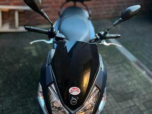 ICH BITTE EIN SYM JET14 MOTORROLLER