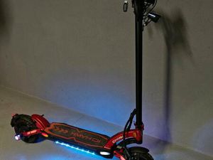 I O HAWK LEGEND BJ. 2022 NUR 29KM GELAUFEN