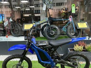 SUR-RON LIGHT BEE X CROSS – MODELL 2023 – NUR GELÄNDE – 275 KM