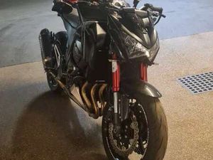 KAWASAKI Z 800 ABS SUGOMI EDITION