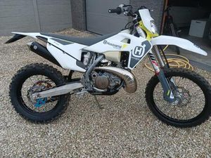 ② HUSQVARNA ENDURO TE250I 1400KM
